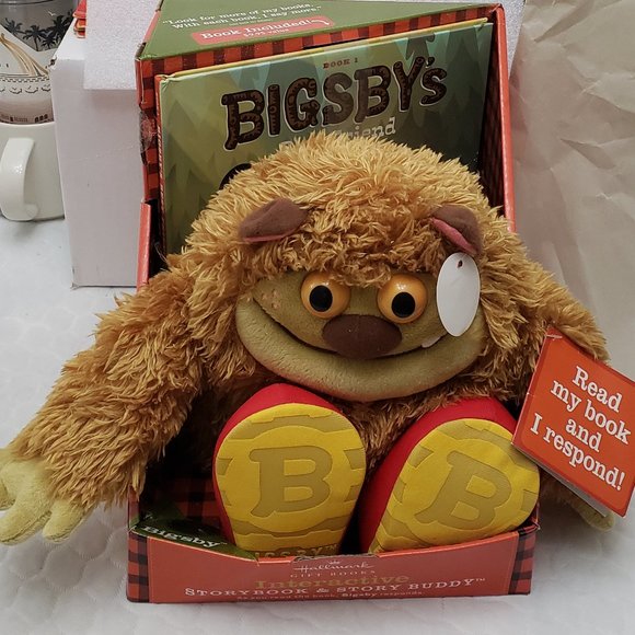 Hallmark Bigsby Interactive Book and Toy Set - Picture 1 of 7